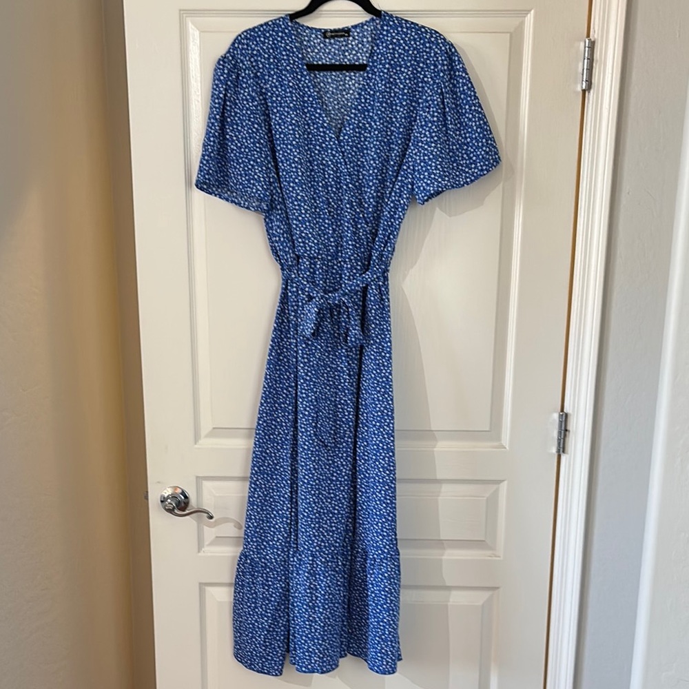 Blue and White Midi Faux Wrap Dress with Flutter Sleeves